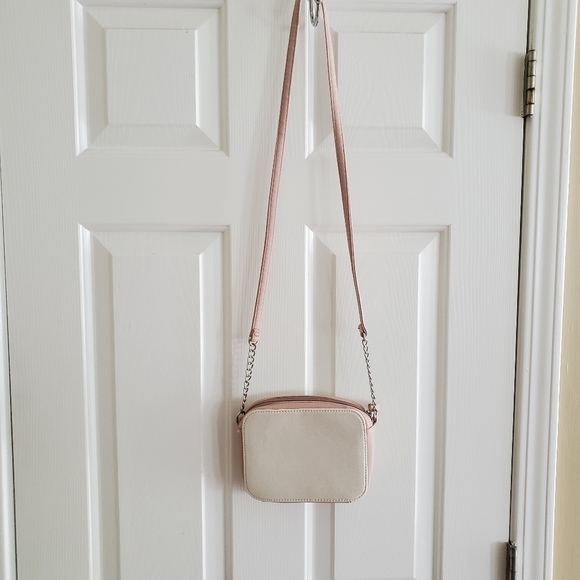 Nine West Half Chain Strap Pink crossbody purse - Picture 4 of 10